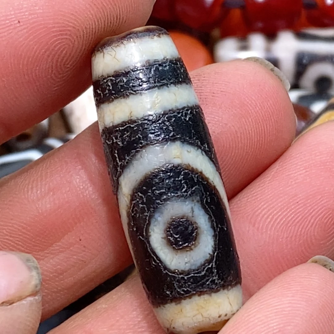 未镶嵌珠子的颜色也很漂亮玛瑙/玉髓