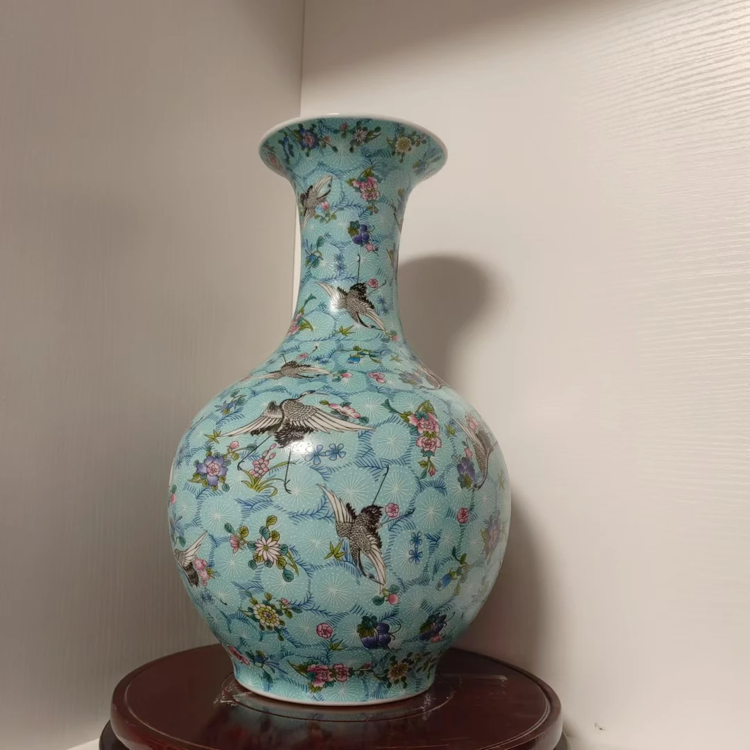 景德镇陶瓷粉彩蓝底仙鹤赏瓶