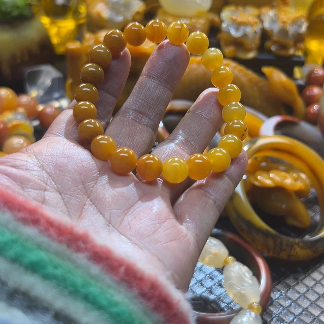 石英质玉未镶嵌颈饰