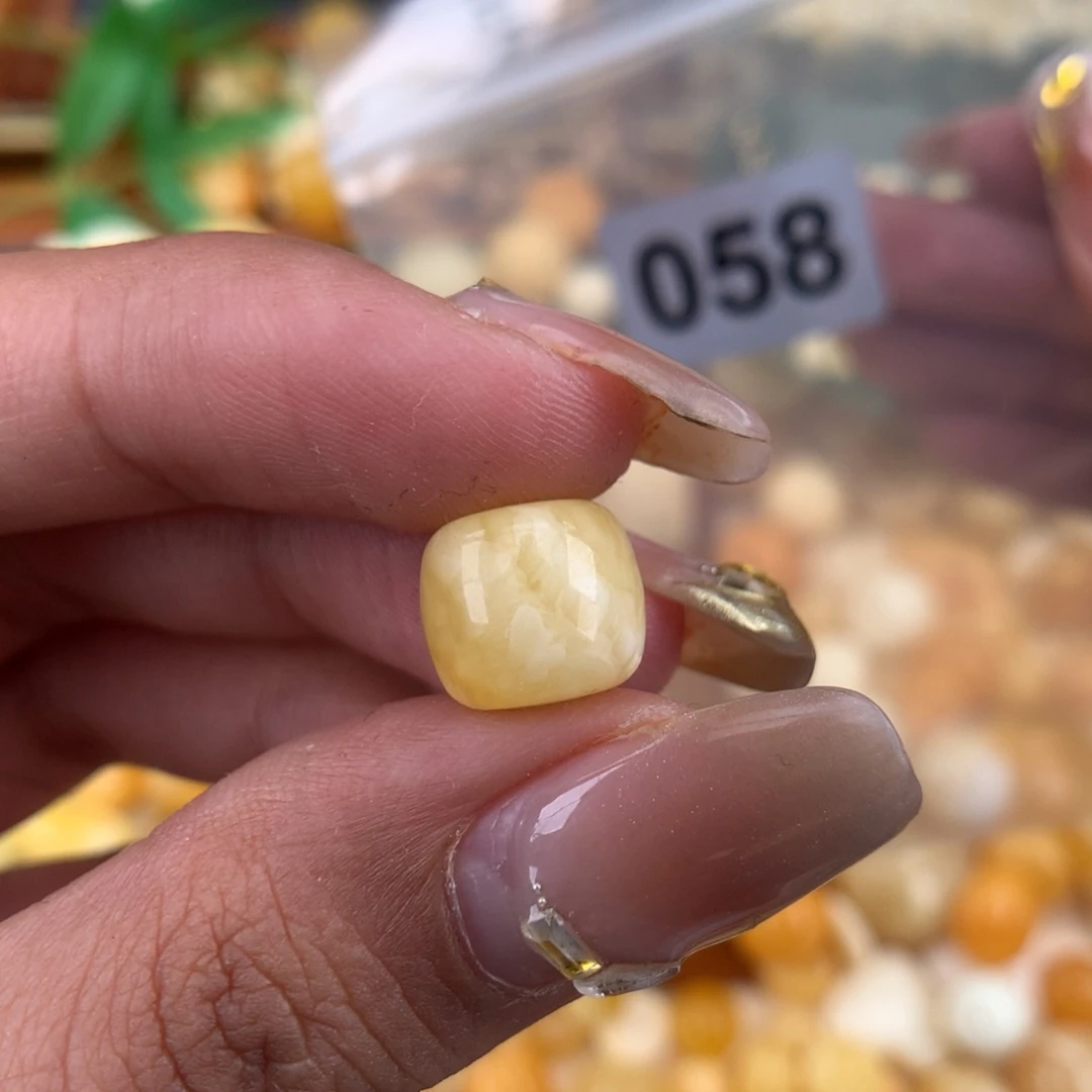 琥珀珠宝奇石未镶嵌10.4