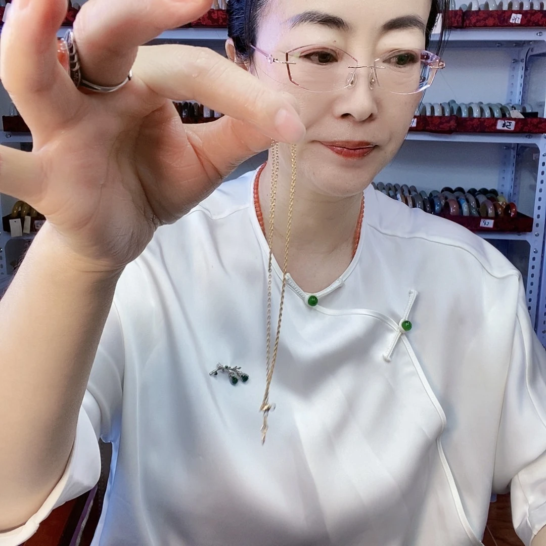 Q***惠和田玉银S925镶嵌颈饰