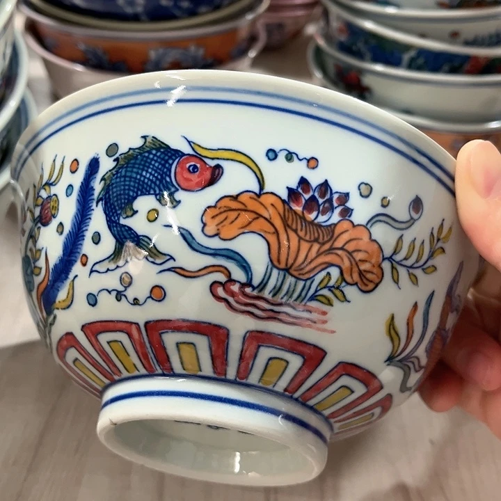 瓷片///////直径15厘米。绿