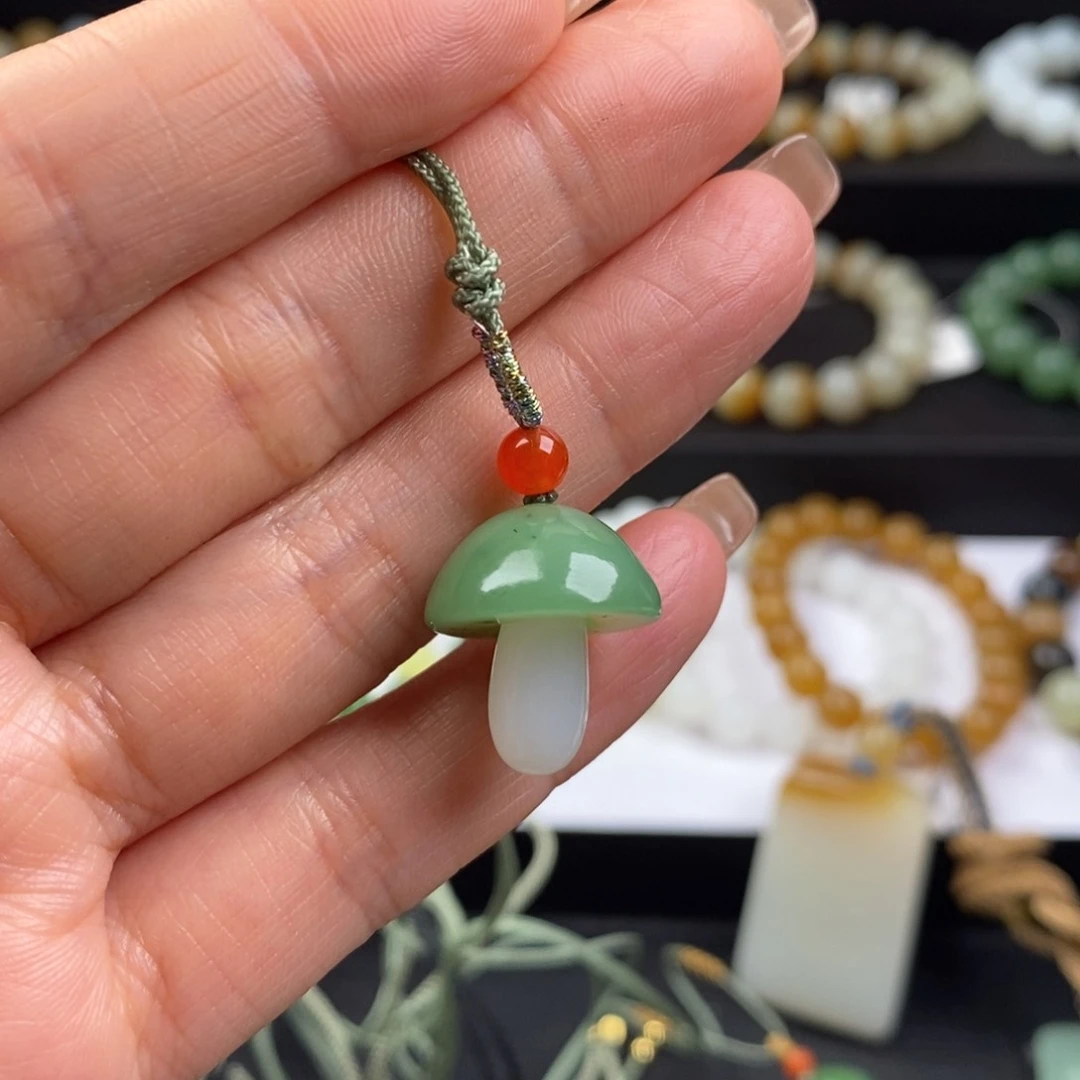 和田玉吊坠未镶嵌洪*