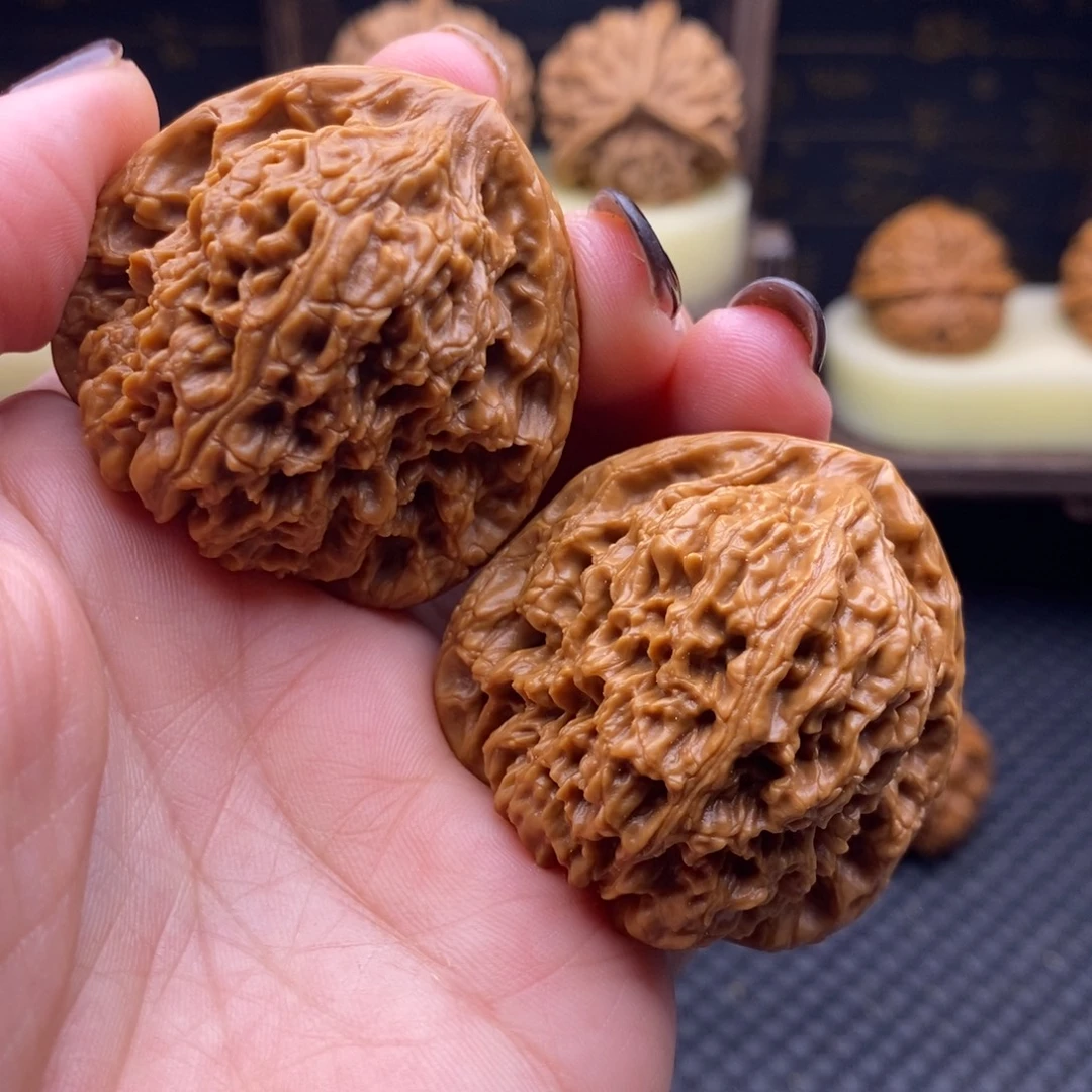 文玩核桃把件南疆石