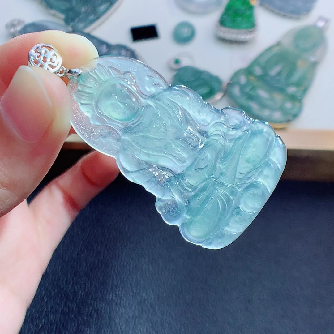 翡翠颈饰未镶嵌翡翠
