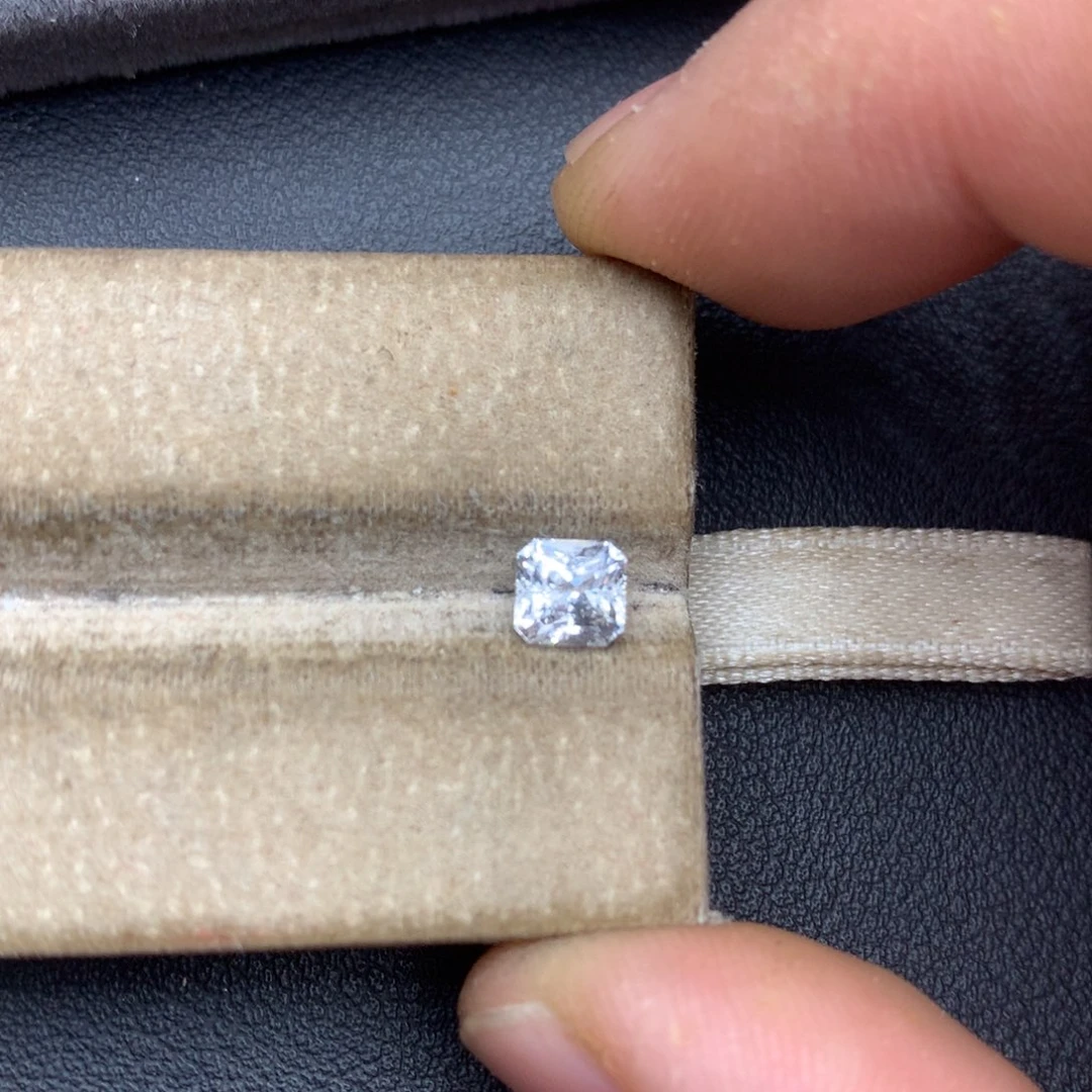 裸石蓝宝石1.04ct