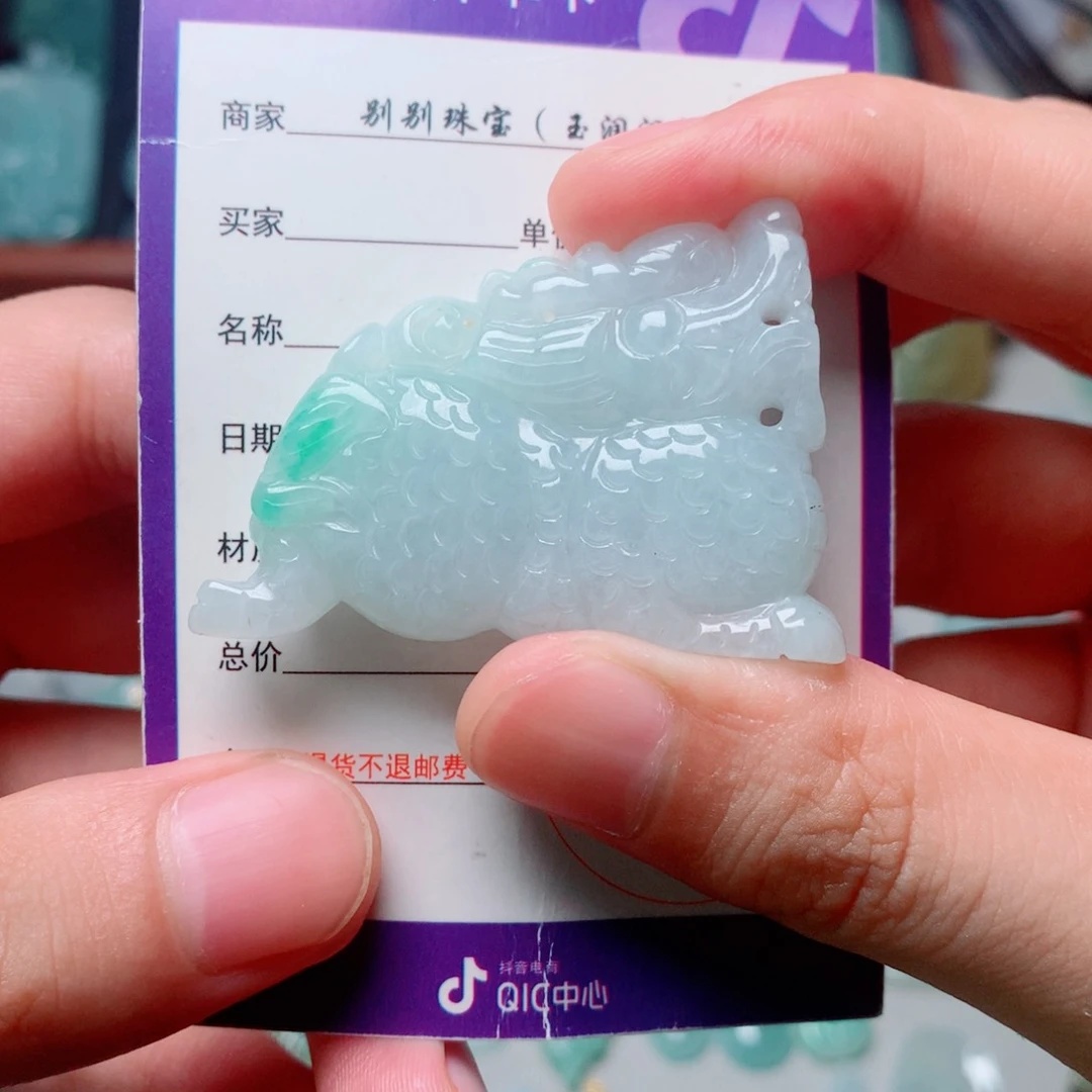 翡翠未镶嵌颈饰阳绿麒麟