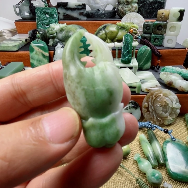 独山玉未镶嵌珠宝半成品
