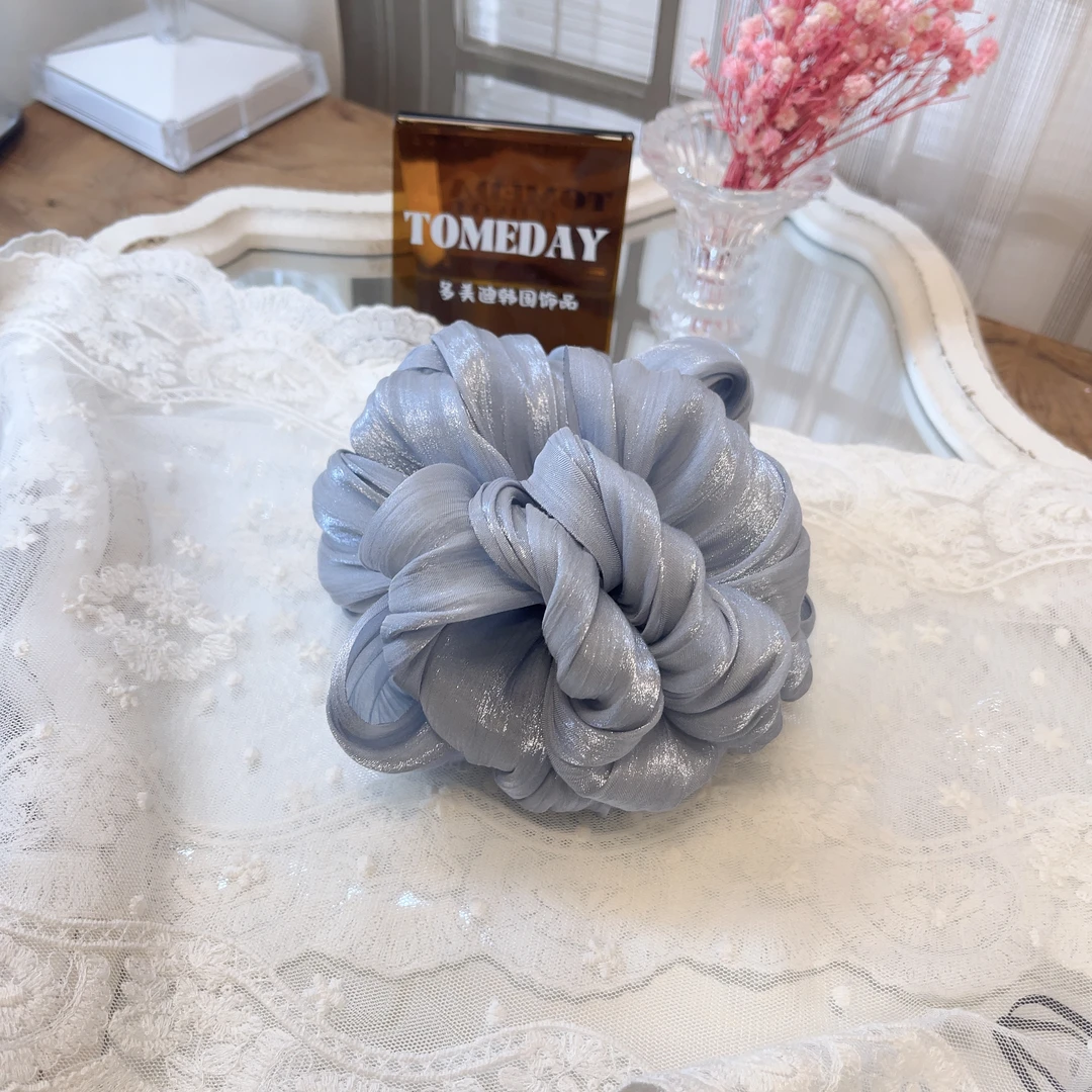 W1077韩系简约气质复古缎光泡泡香蕉夹