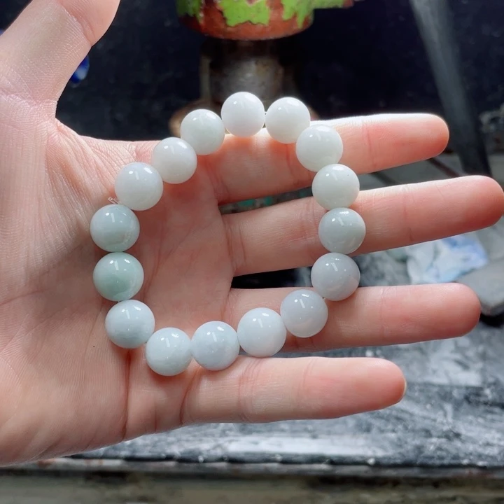 用***轻未镶嵌手串翡翠虎虎珠宝手镯定制