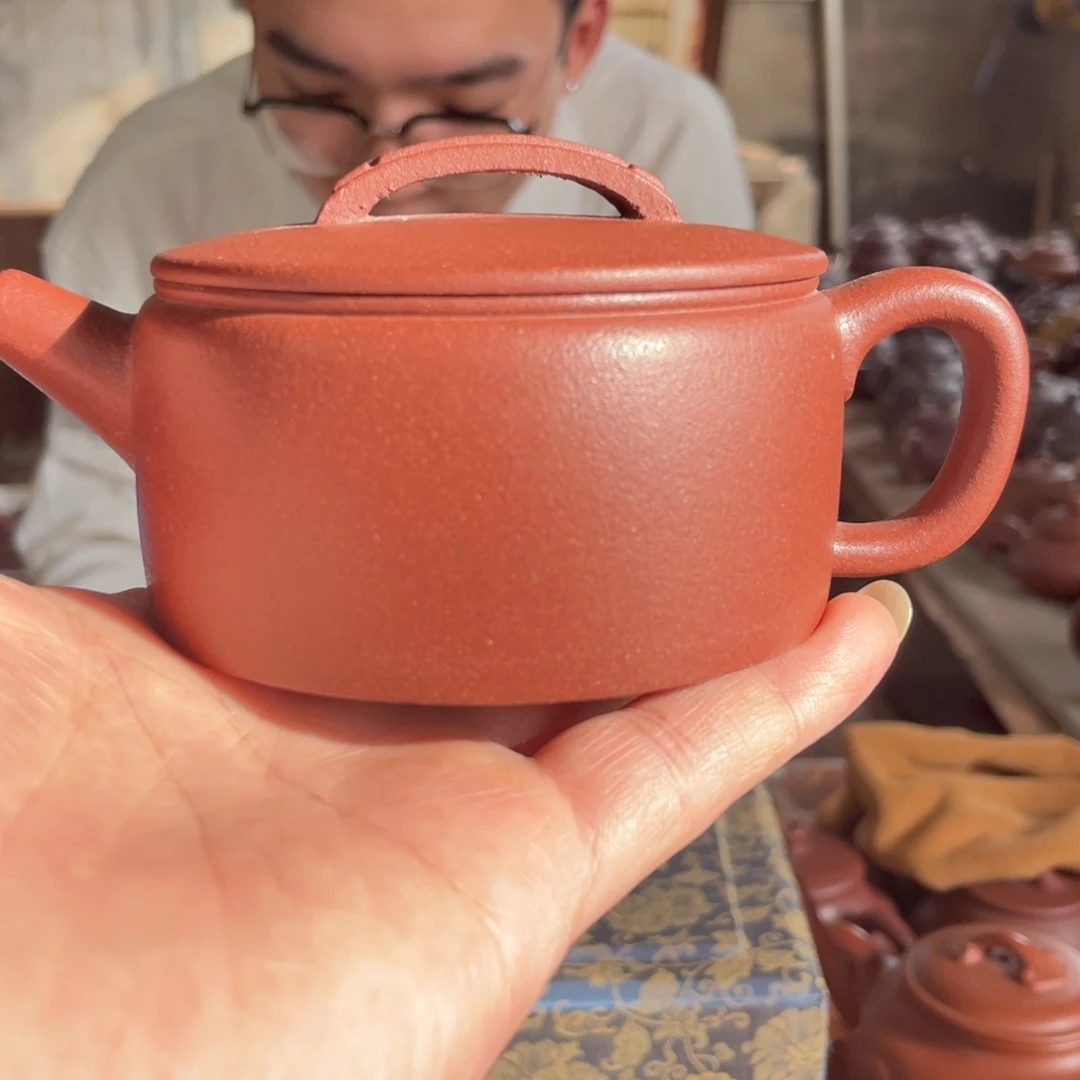 茶壶紫砂WQC。  全砂底槽清。  汉瓦。 220CC