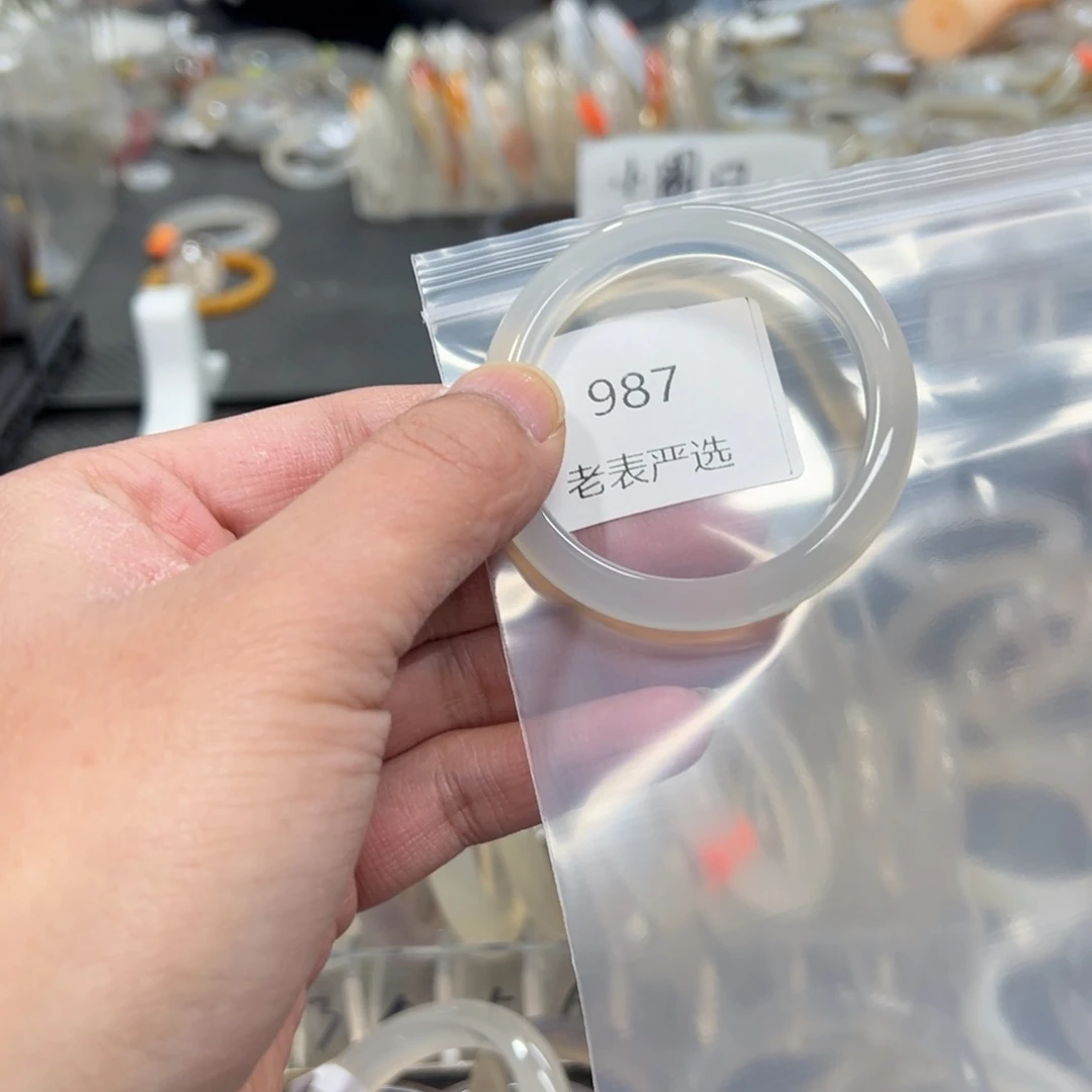 玛瑙/玉髓手镯未镶嵌画***黛50