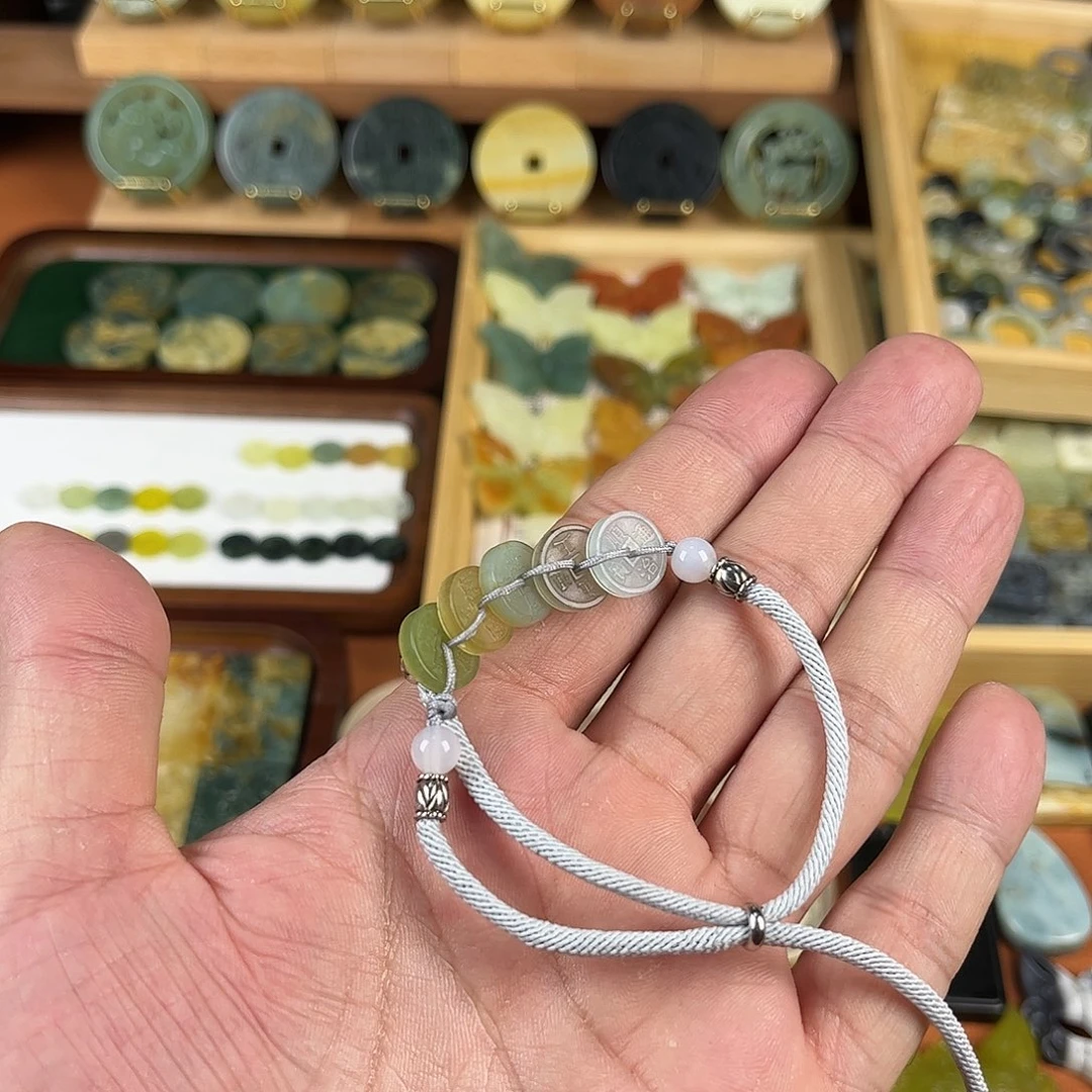 怪***哒蛇纹石玉未镶嵌颈饰