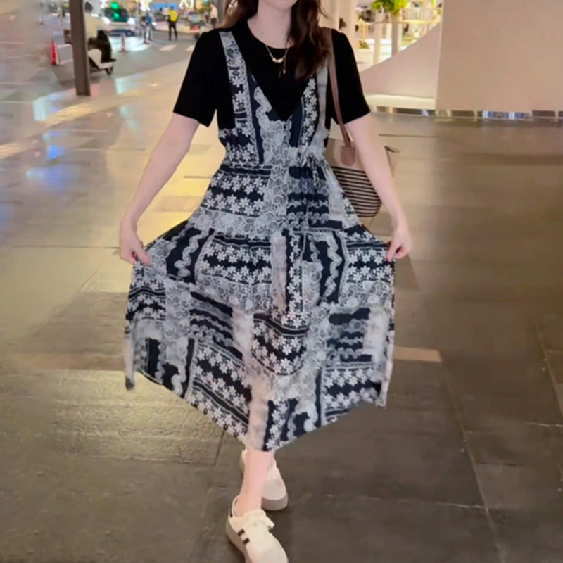 2025年夏季新款短袖假两件裙子女时尚洋气减龄遮肉印花修身连衣裙