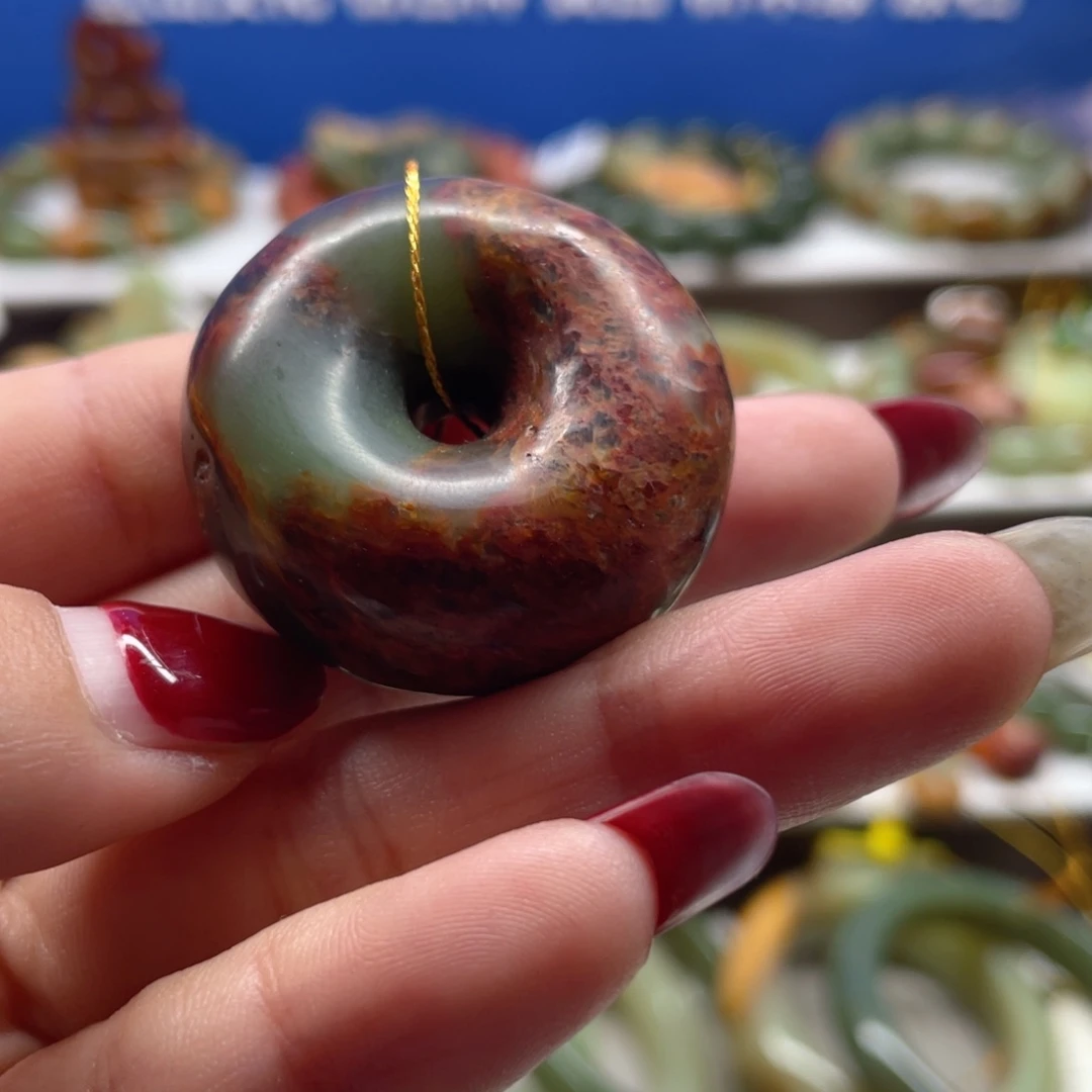 未镶嵌透闪石质玉挂件