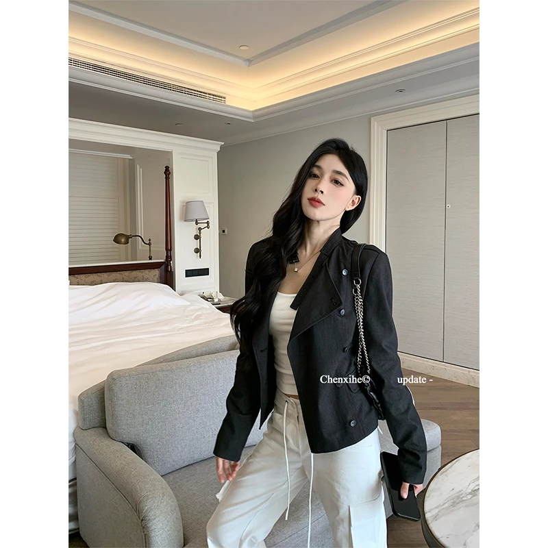 何晨曦 黑色显瘦短款外套女春季2025新款休闲穿搭修身上衣T0741W