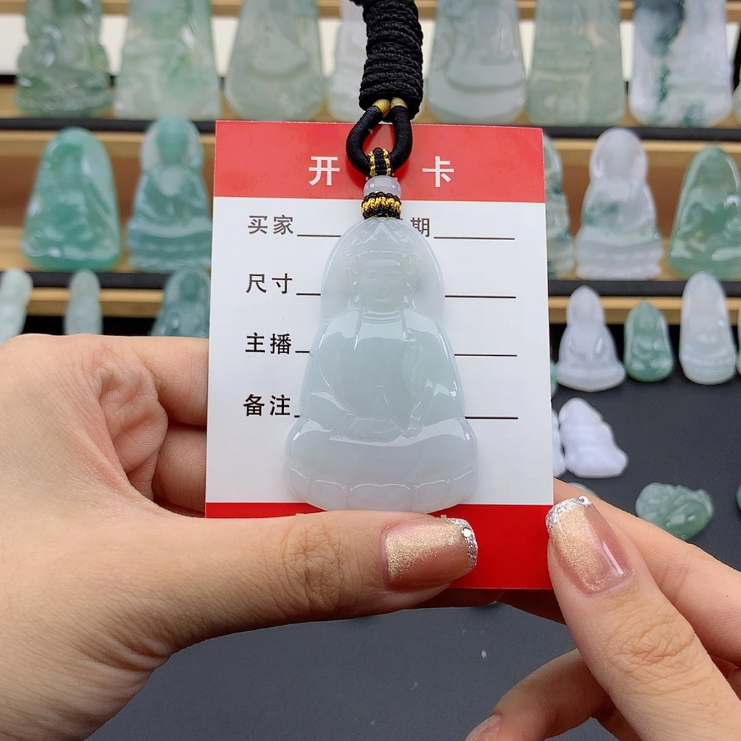 翡翠未镶嵌颈饰素衣观音