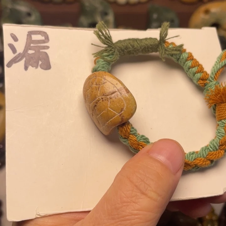 未镶嵌岫岩河磨玉（透闪石质玉）珠宝奇石
