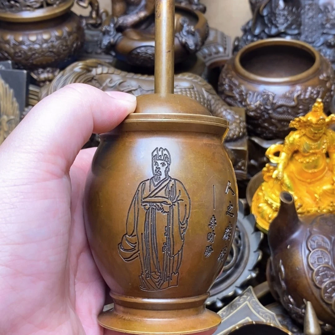 铜器摆件做工精良