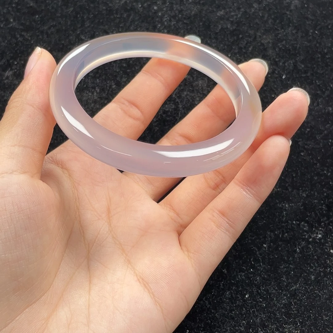 D***七玛瑙/玉髓手镯未镶嵌