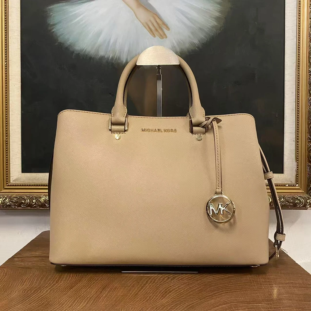 95新 MICHAELKORS/迈克高仕 mk斜跨包/001642