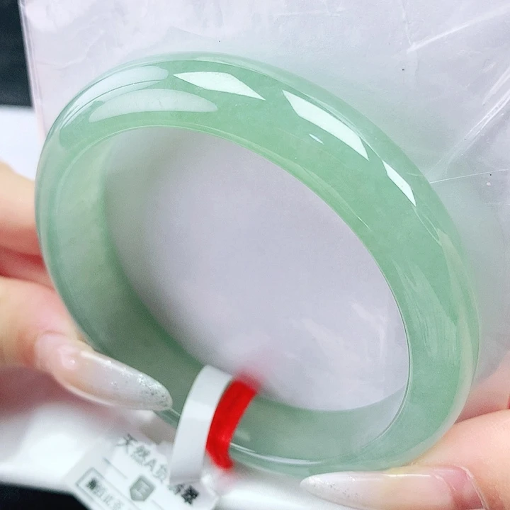 翡翠未镶嵌手镯57圈