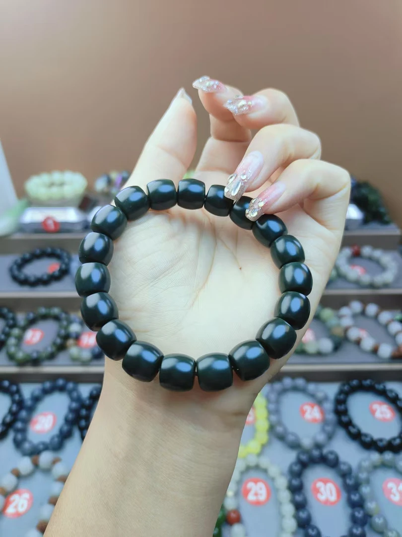 新疆和田玉沙枣青直切卡12特细