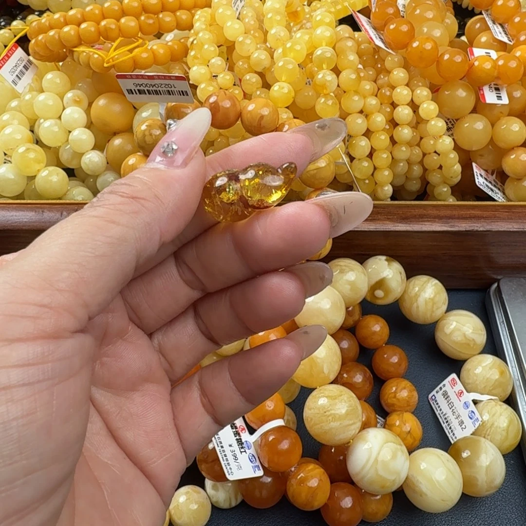 琥珀未镶嵌珠宝奇石