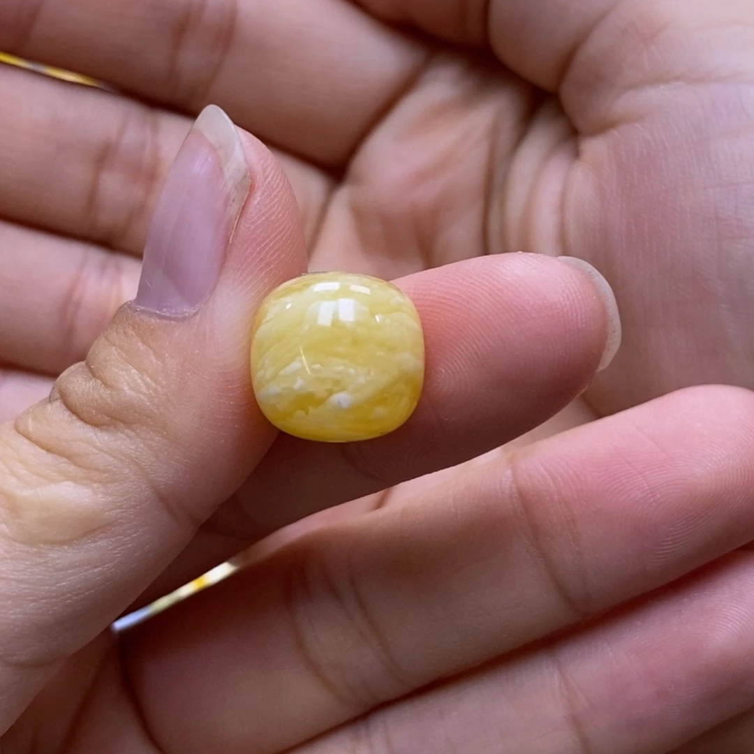 琥珀未镶嵌珠宝奇石13.5