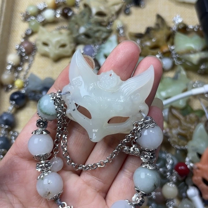 蛇纹石玉合金颈饰