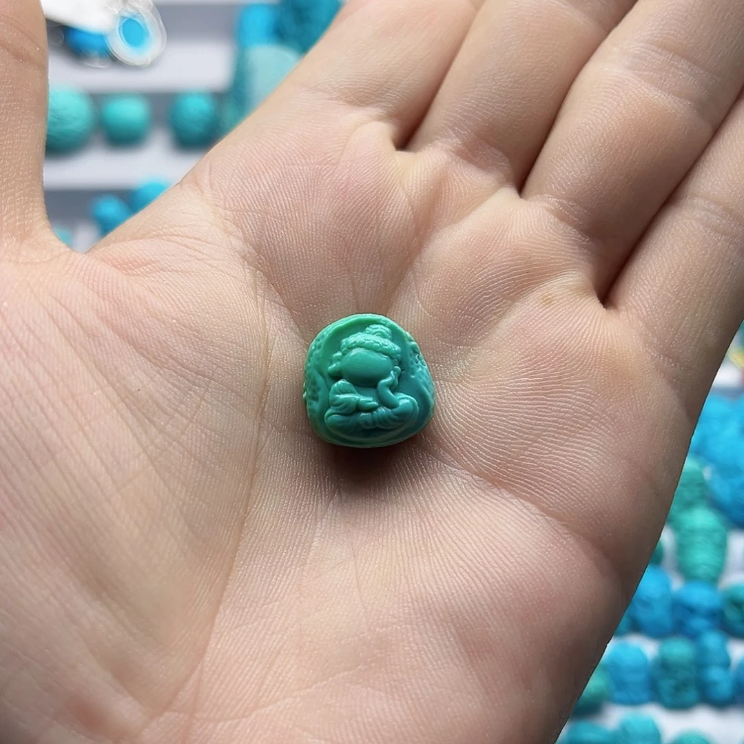 绿松石未镶嵌挂件