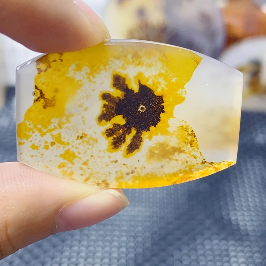 玛瑙/玉髓未镶嵌珠宝奇石