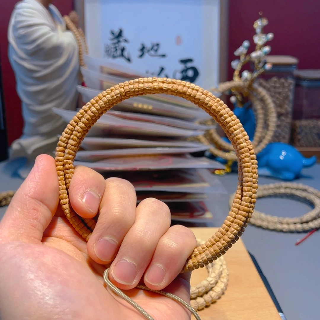 柏香籽/百香籽吊坠三**?