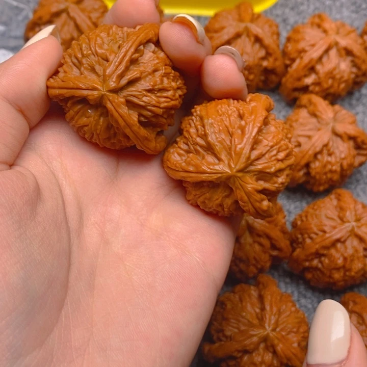 小***天文玩核桃吊坠核桃