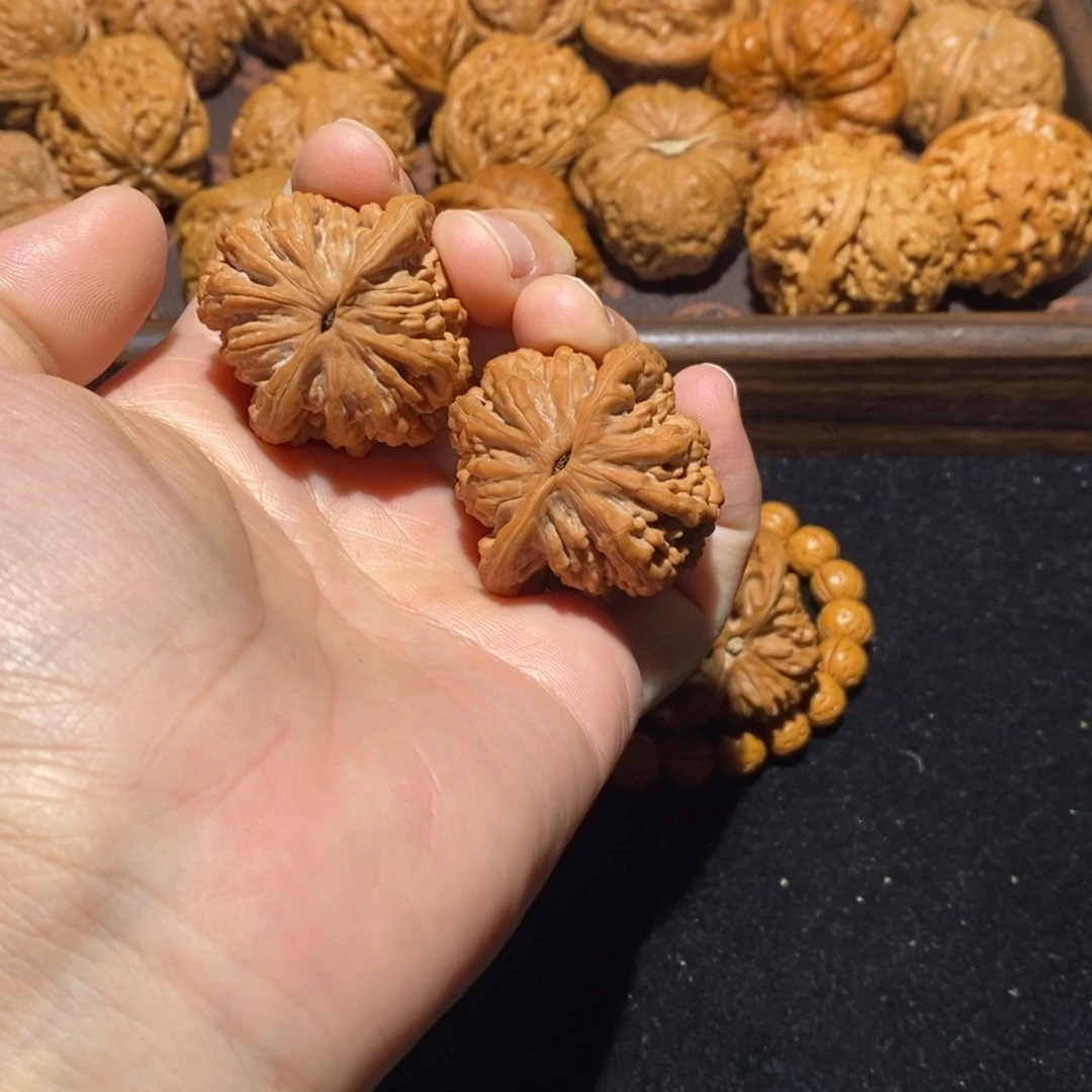 王***儿把件文玩核桃麦虎