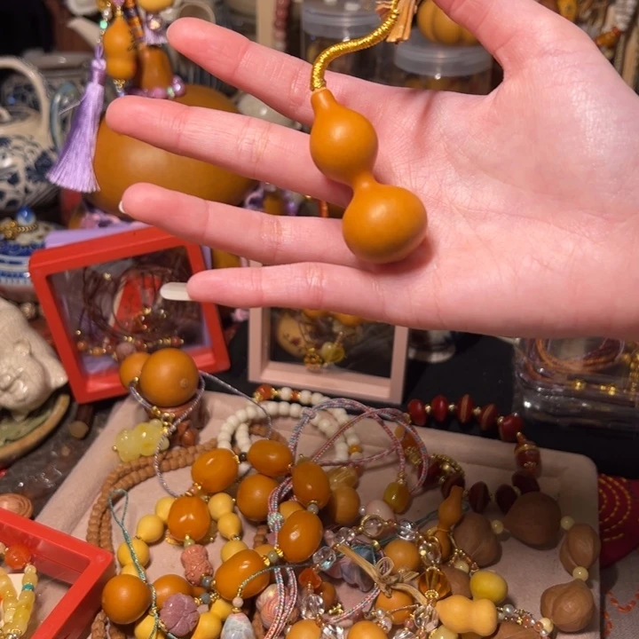 大*老皮绕指小葫芦新年快乐