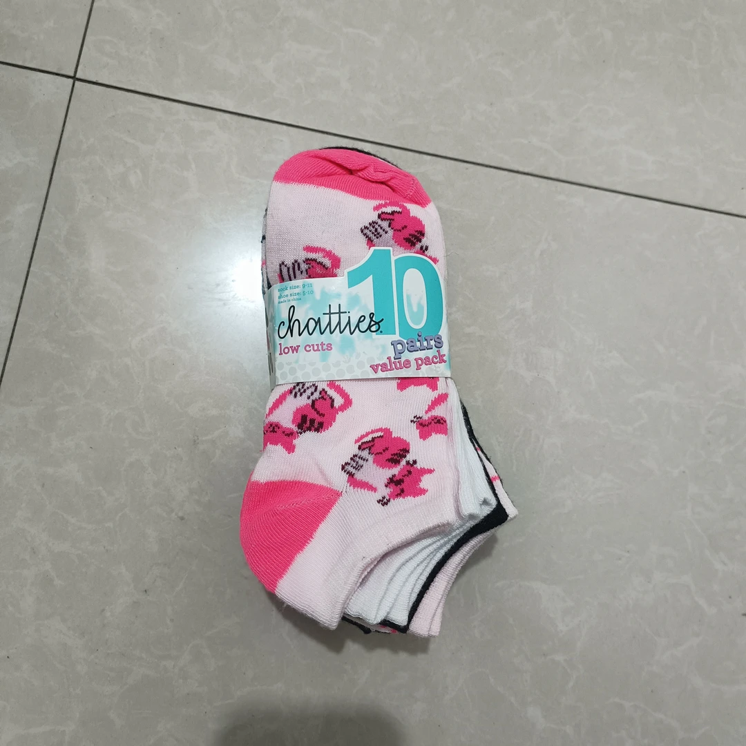 以直播间过款袜子  为准  ，默认瑕疵，无售后，介意慎拍