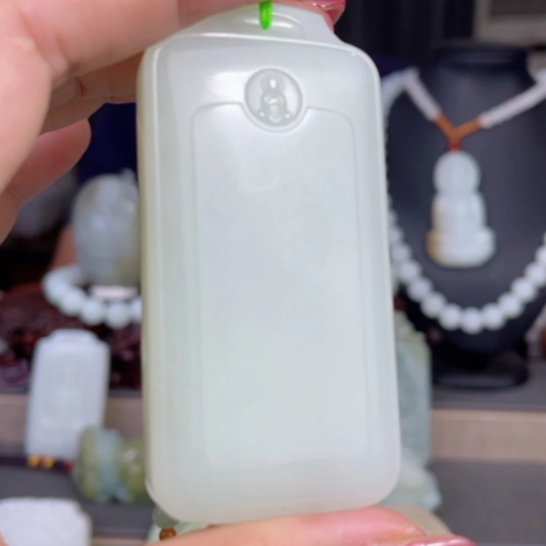 【闪购商品】颈饰未镶嵌和田玉