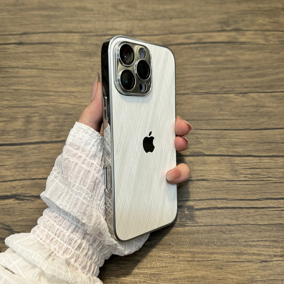 电镀适用苹果16手机壳自带镜头膜iPhone15promax丝纹皮质14/13/12
