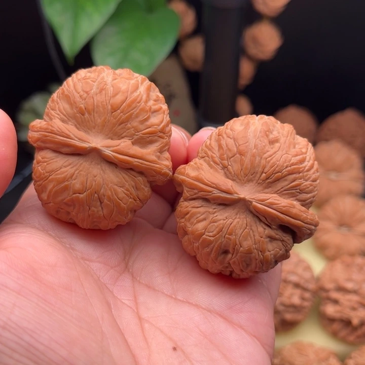 文玩核桃把件平谷元宝全品44