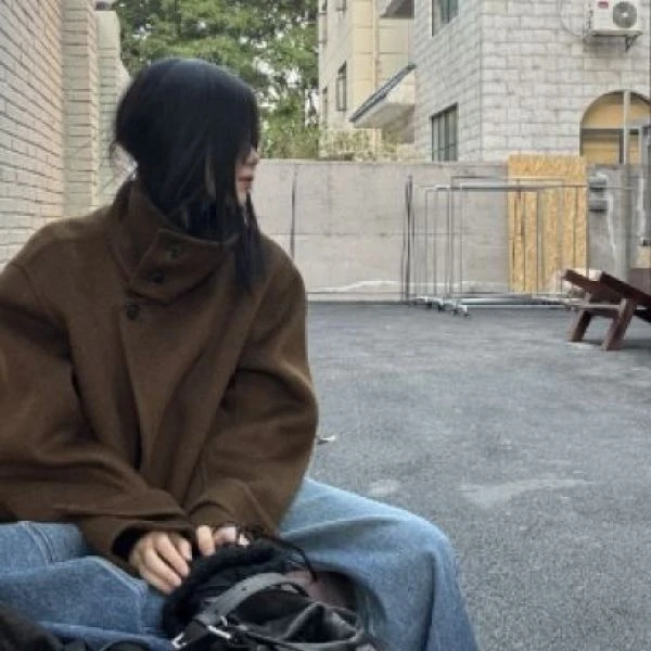 Seyora【驼绒暗涌】羊毛立领拉链式双扣毛呢短款外套 N31383SY51