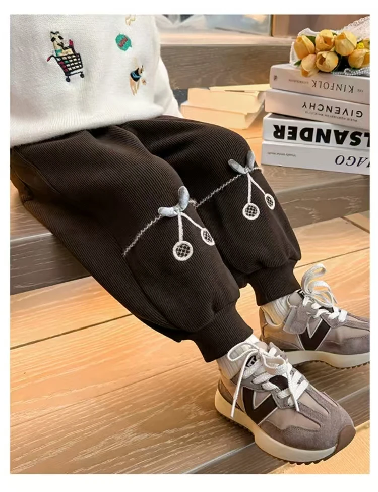 6118樱桃绣花秋冬季加绒裤子新款女孩加厚一体绒休闲卫裤儿童