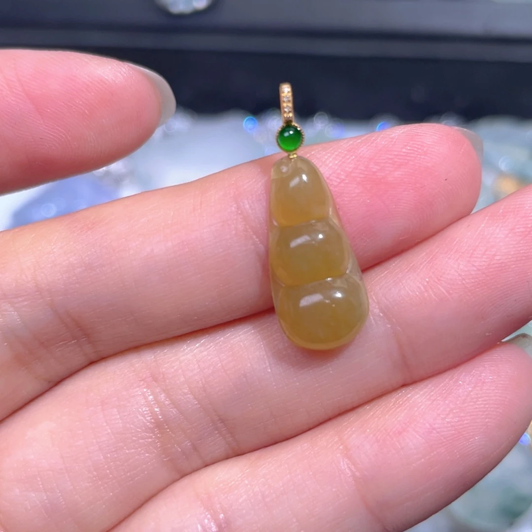 颈饰18K金镶嵌翡翠翡翠