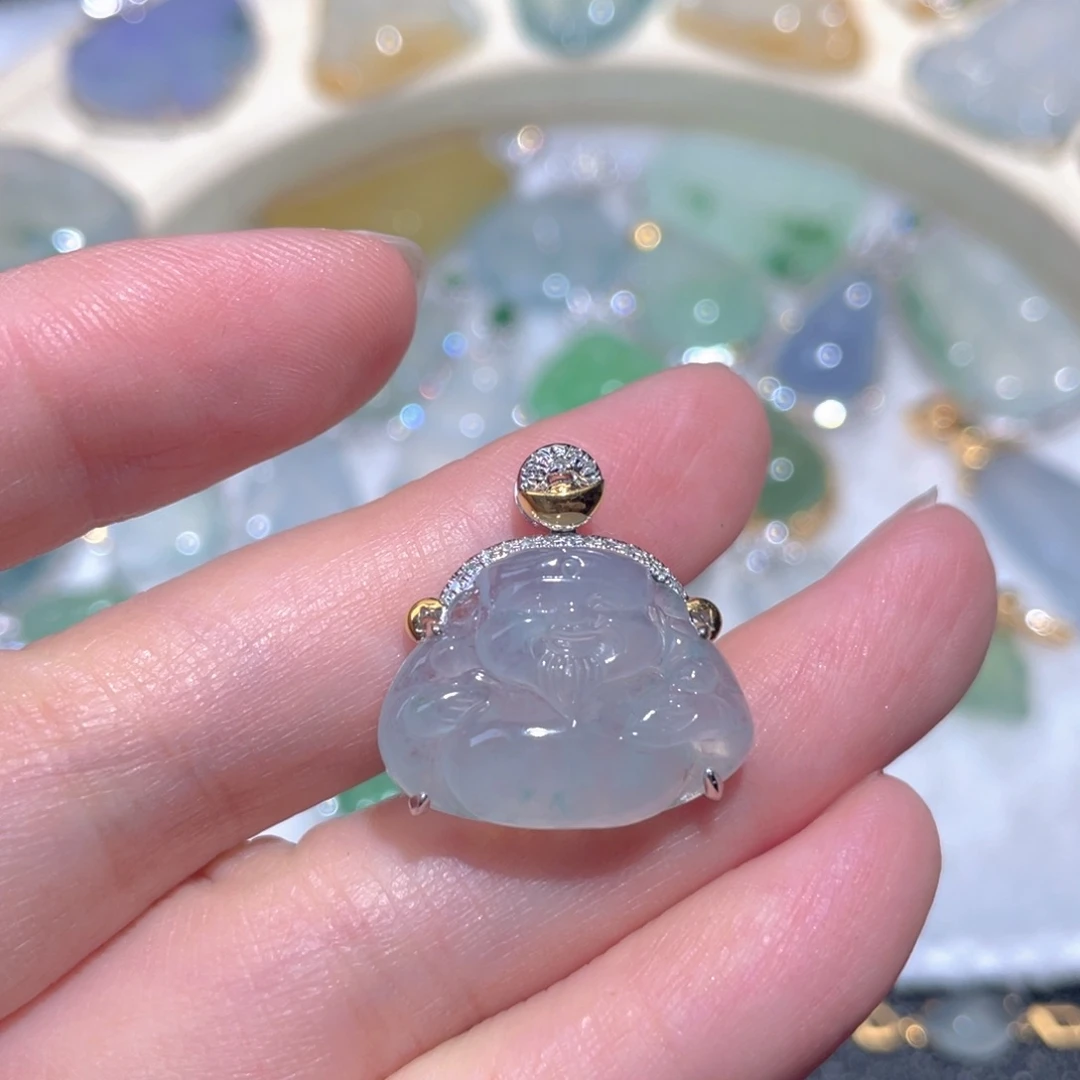 翡翠18K金镶嵌颈饰翡翠