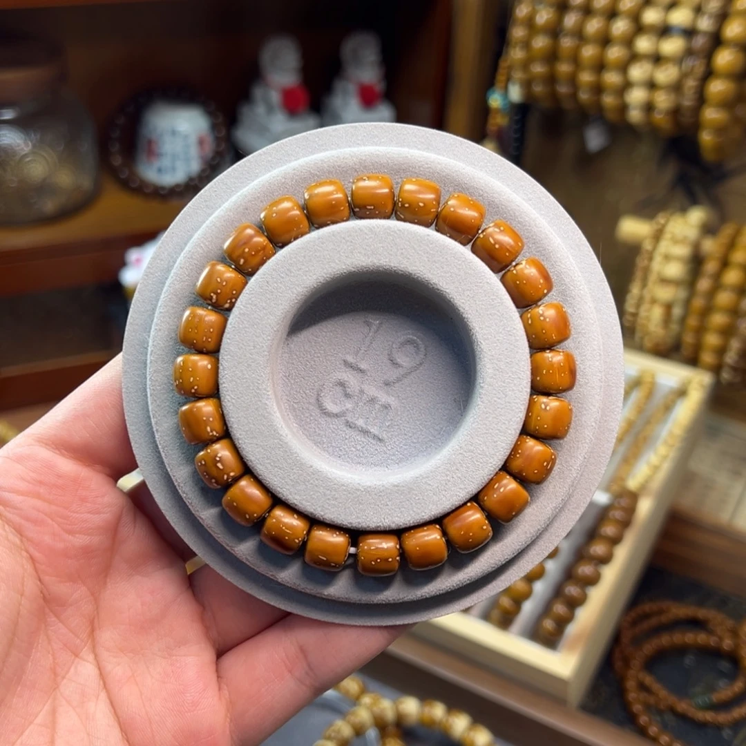 非金属紫金鼠9.5*8.7实心黄皮老型全品