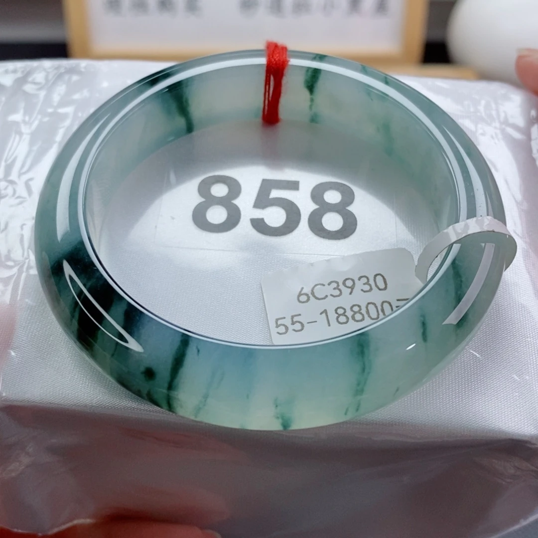 翡翠手镯未镶嵌天然A货翡翠手镯