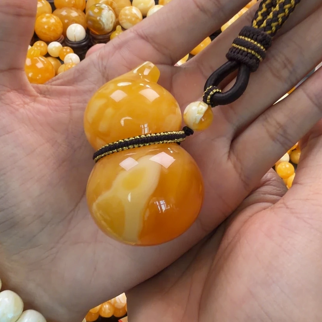 琥珀未镶嵌珠宝奇石50.5g