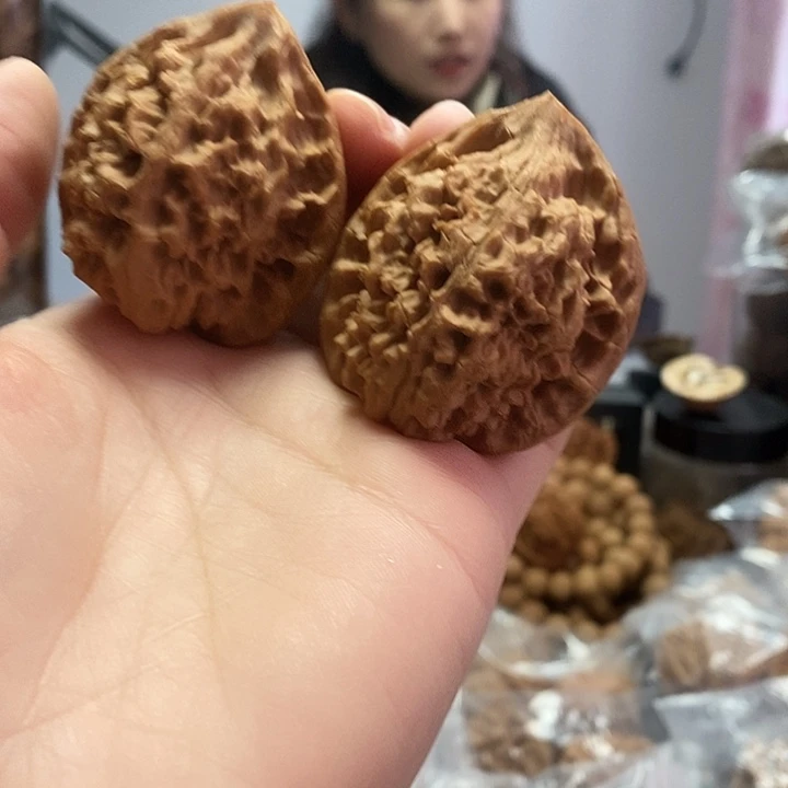 文玩核桃把件42.5麒麟纹官帽