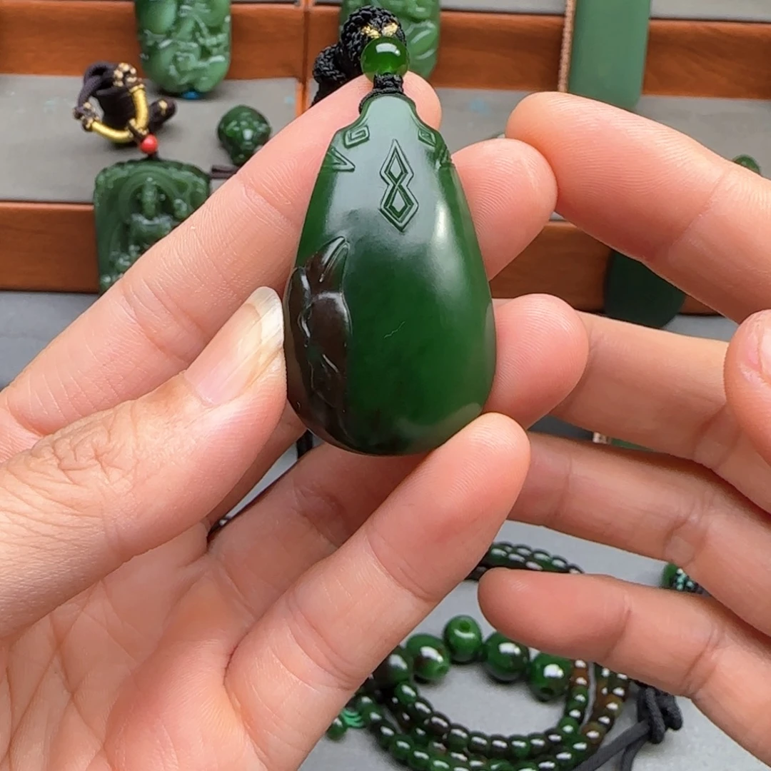 未镶嵌和田玉挂件