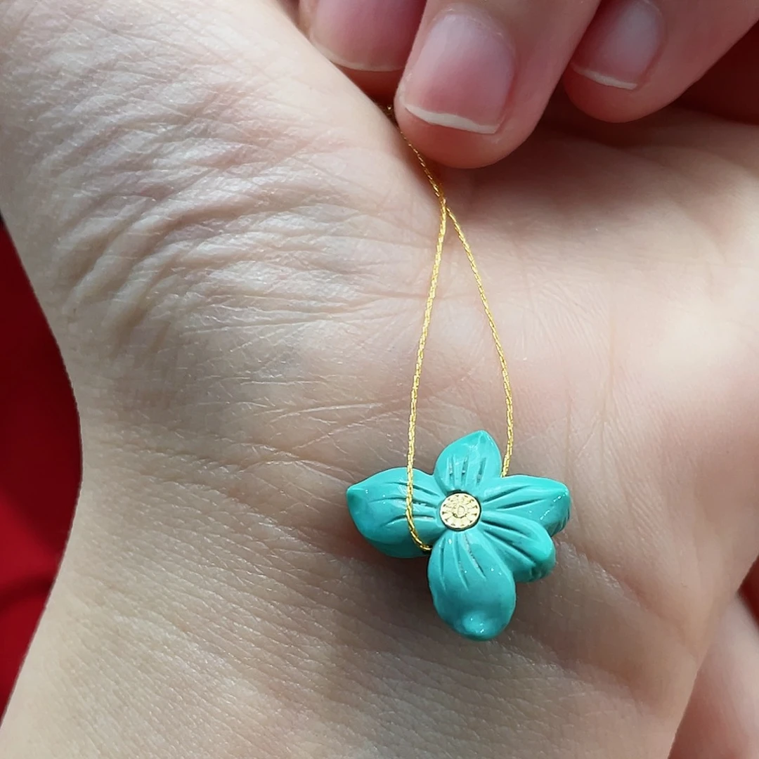 绿松石颈饰未镶嵌